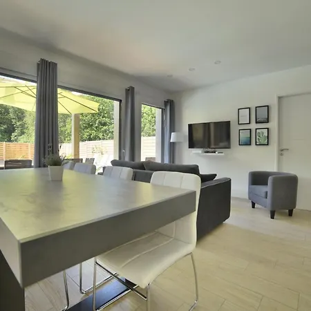 Villa La Foret D'armotte *